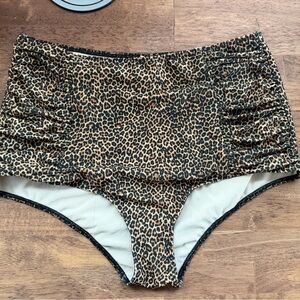 Kortni Jeane Cheetah Print Bikini Bottom, L